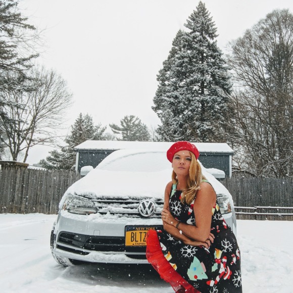 Meet your Posher, Allison - Picture 1 of 1